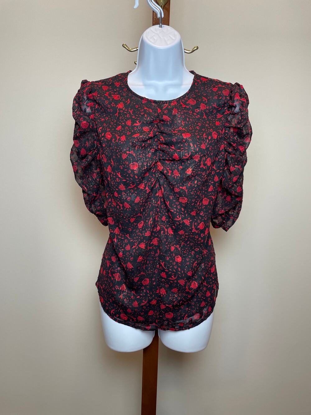 Express Chiffon Top Size M Black Red Floral Sheer Three Quarter Lenght Sleeves